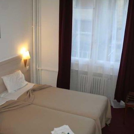 Hotel Vieille Tour روان المظهر الخارجي الصورة