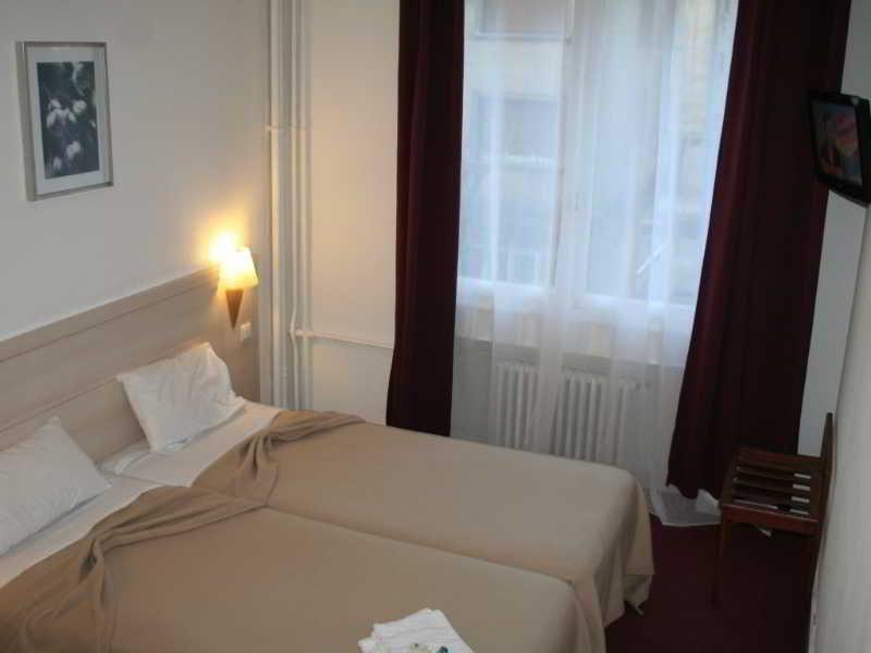 Hotel Vieille Tour روان المظهر الخارجي الصورة